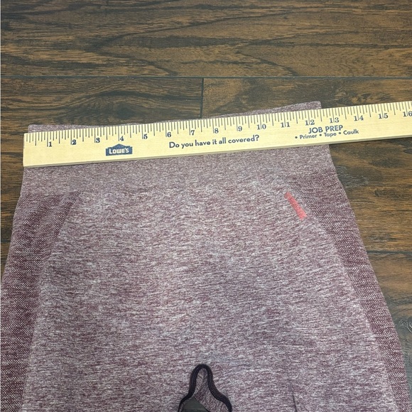 🔥GYMSHARK Flex Leggings- S (winterberry) tag is gone so see pics for size. - Picture 5 of 7
